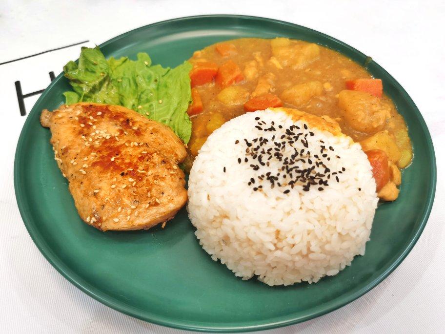 咖喱鸡肉饭
