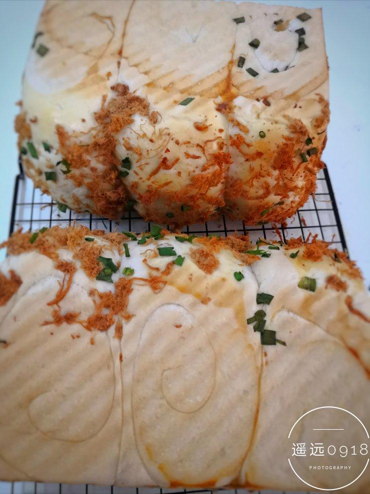 香葱肉松手撕吐司