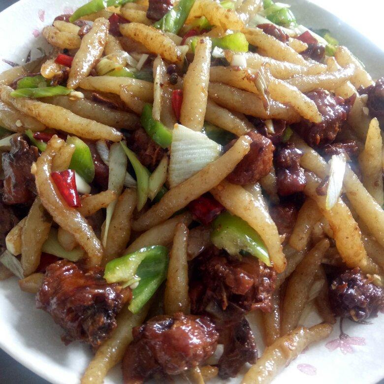 大盘鸡烧洋芋鱼鱼子配烤馕的全部作品