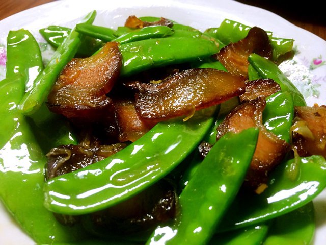 荷兰豆炒腊肉