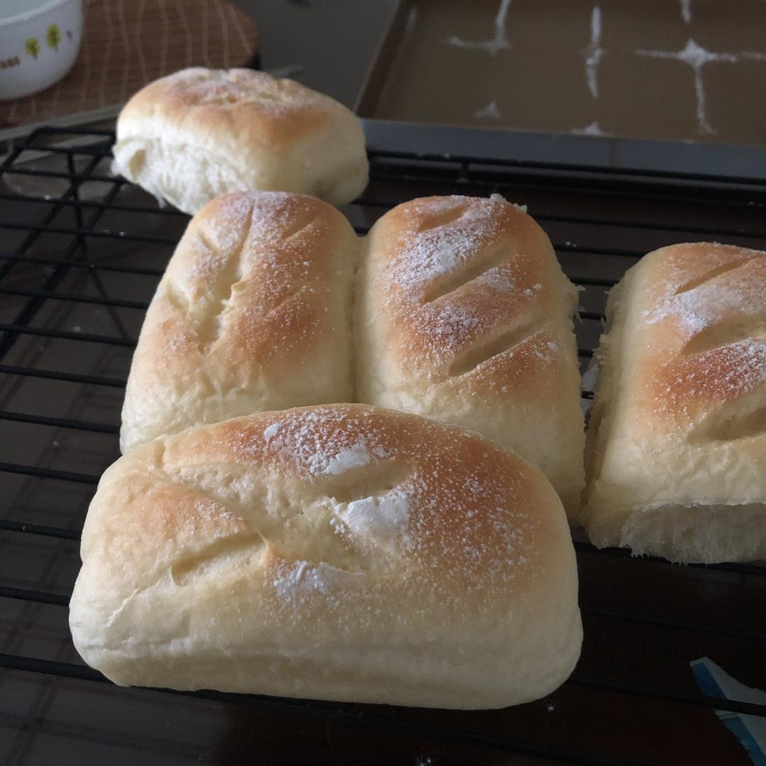 软到不知所措的牛奶卷