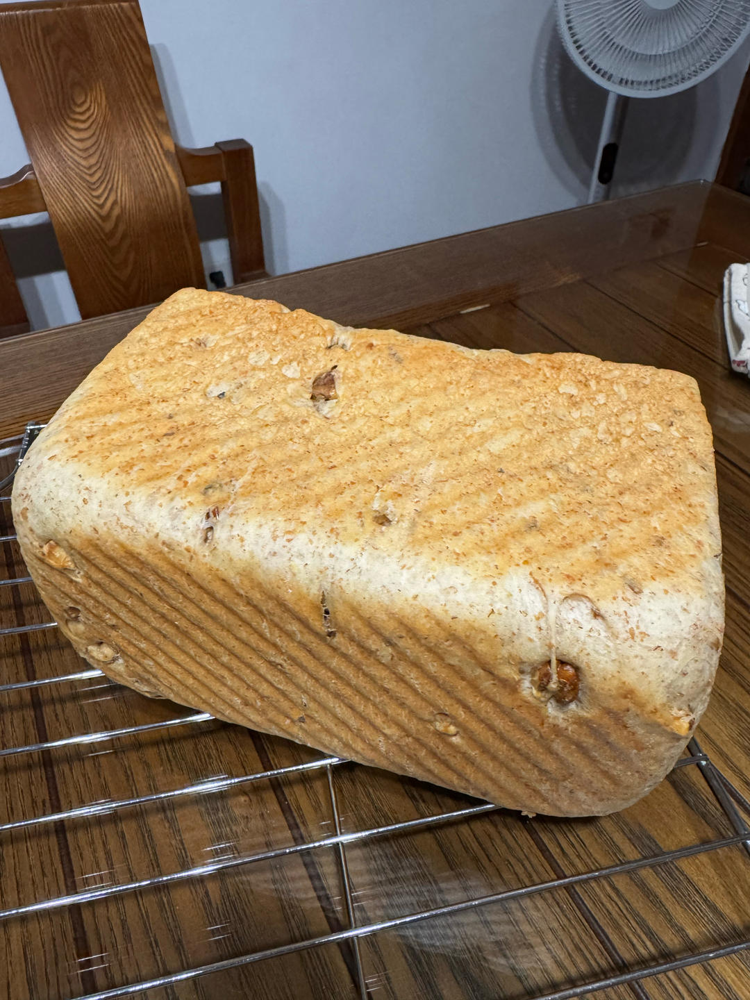 高纤低脂的全麦核桃吐司