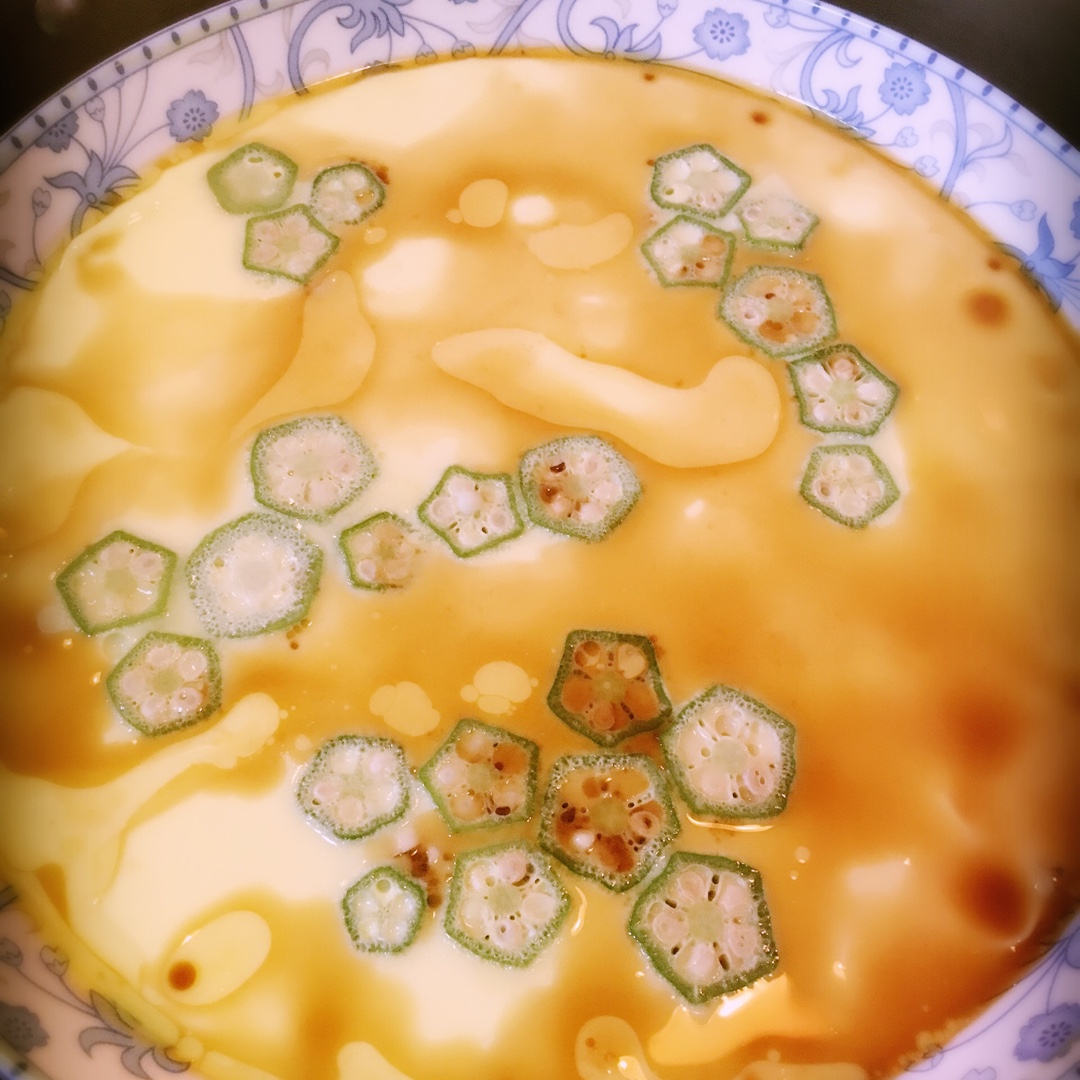 颜值控-做一朵开在碗里的花秋葵蒸水蛋