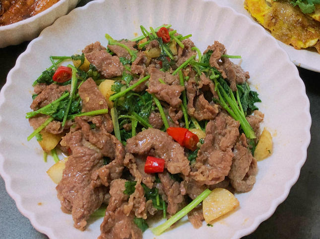 正宗湘菜小炒黄牛肉