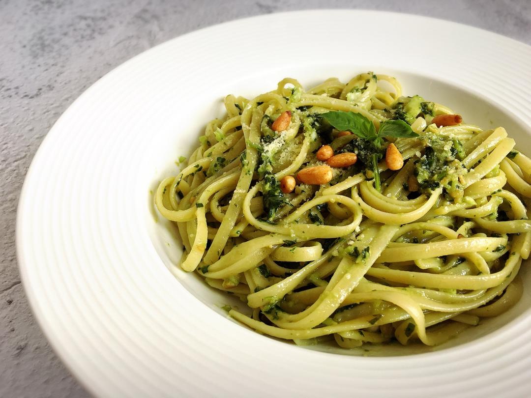 小林幸司的 罗勒青酱意面（视频菜谱）