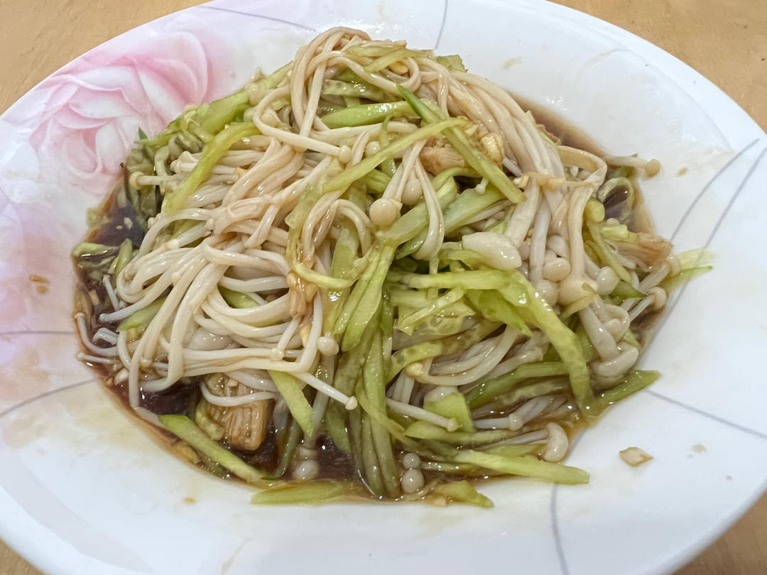 爽口金针菇拌黄瓜🥒