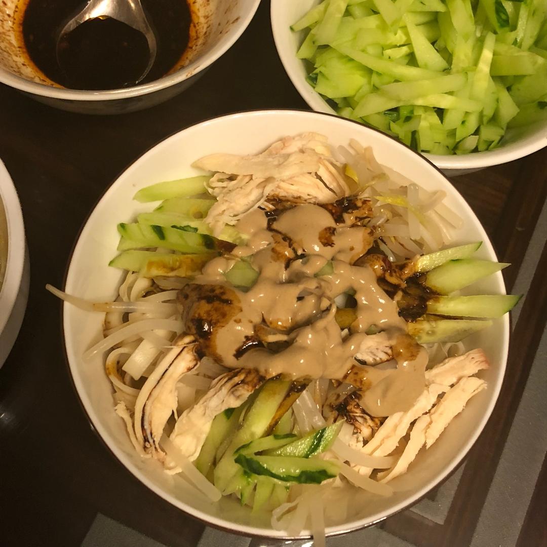 鸡丝凉面