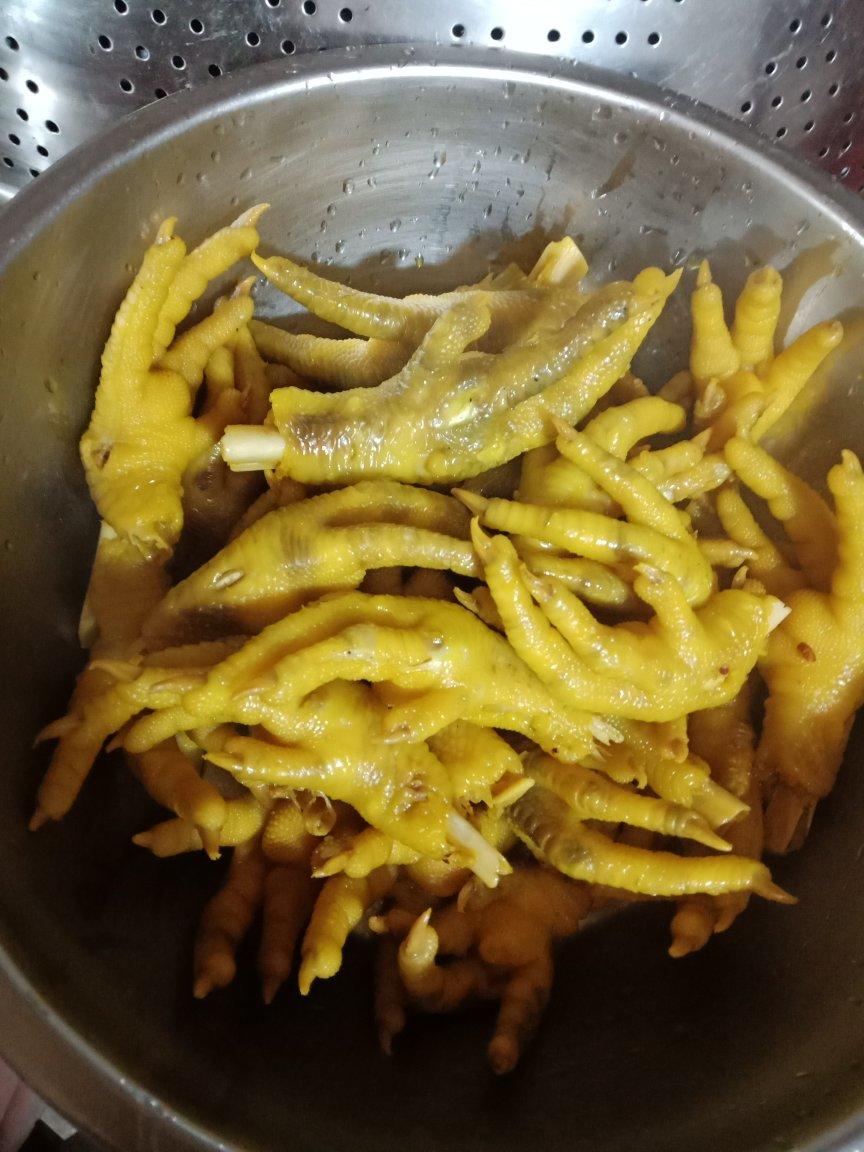 盐焗鸡爪(比外面卖的还好吃)