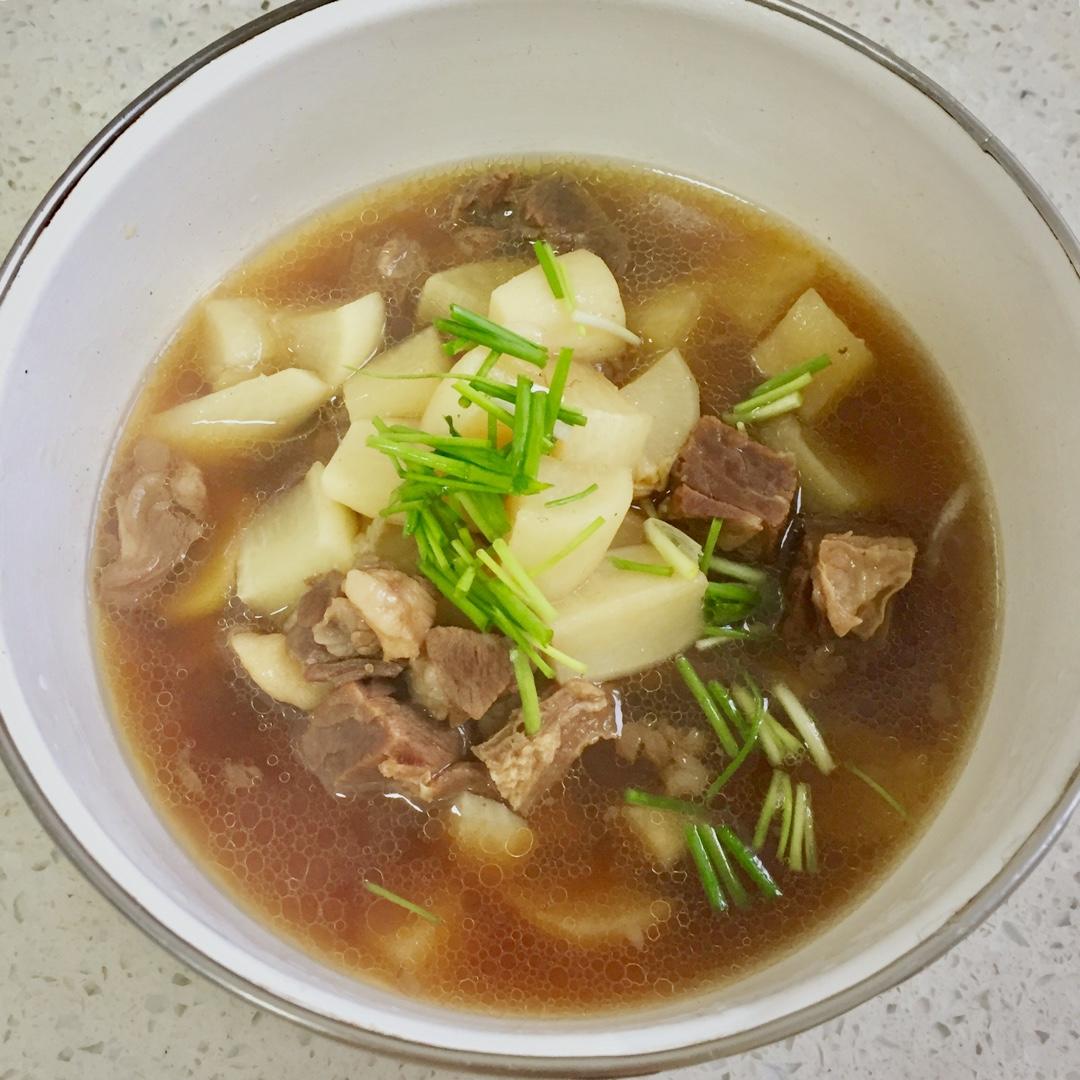 牛肉炖萝卜