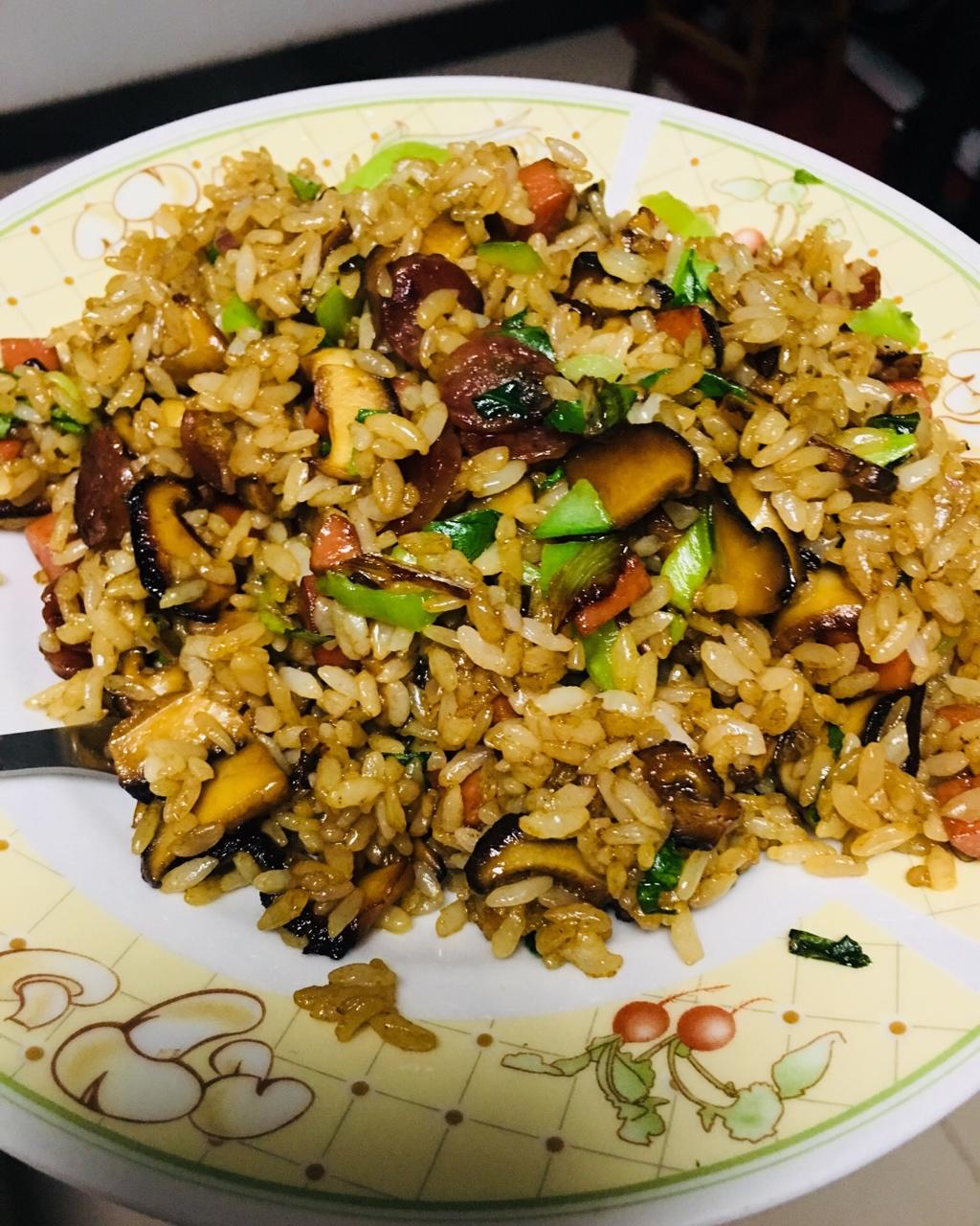 手机用户8080_9sou做的腊肠香菇青菜炒饭