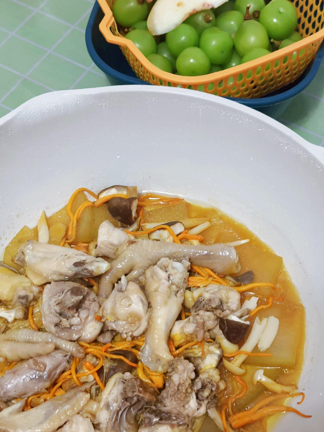 冬瓜虫草花鸡腿（桑拿鸡）