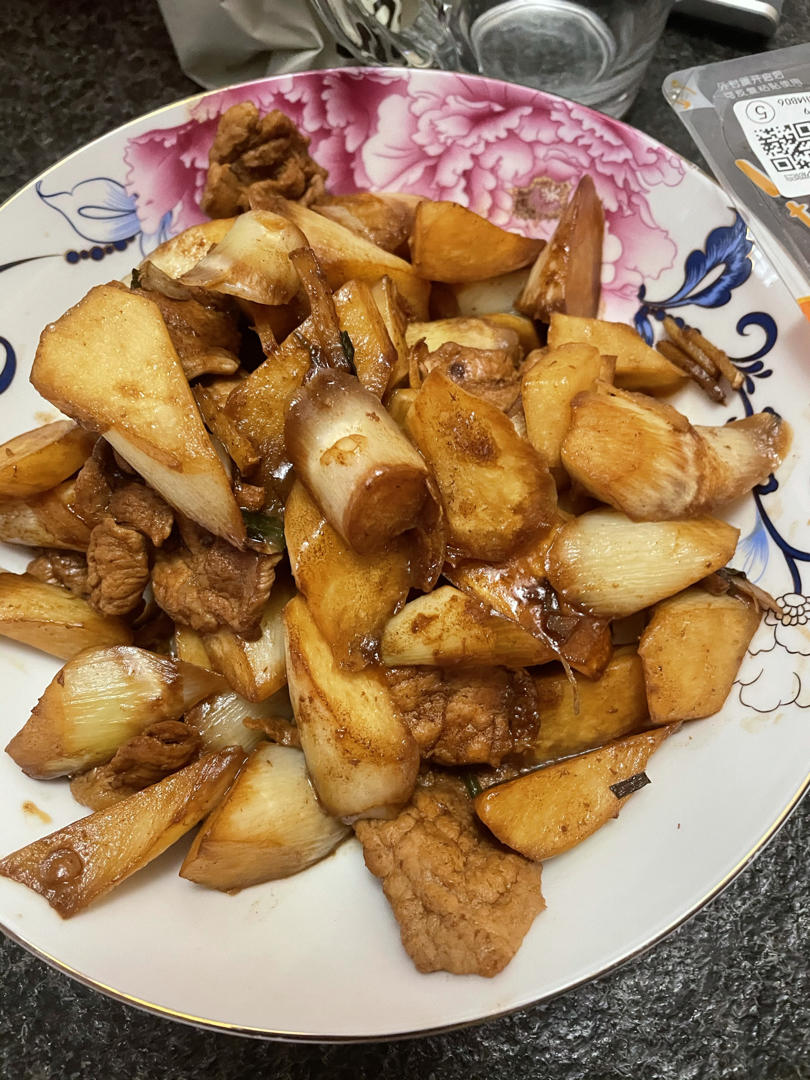 简单上手茭白炒肉