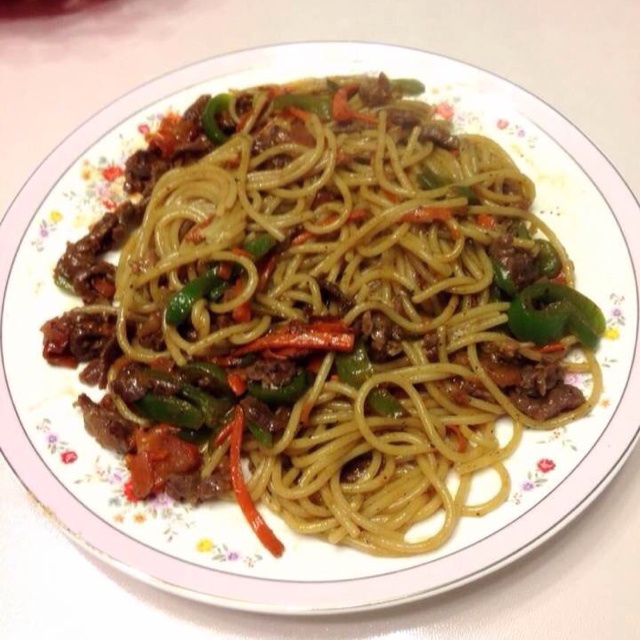 黑椒牛柳炒意面