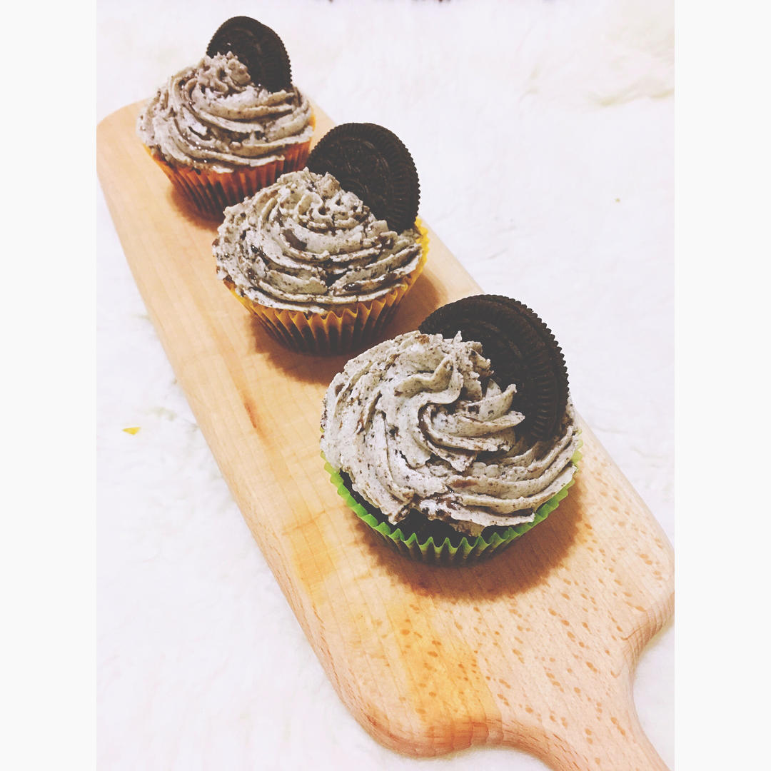 奥利奥杯子蛋糕 Oreo Cream Cupcakes