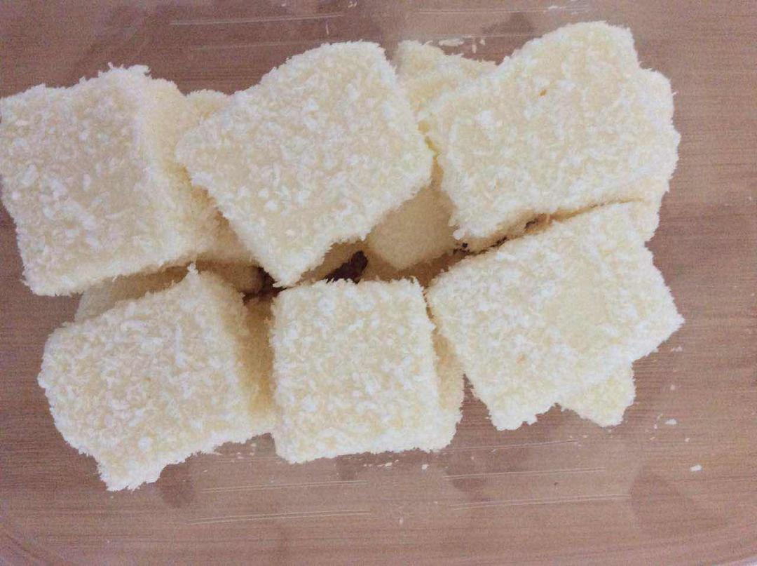 完胜85度C牛奶椰丝小方