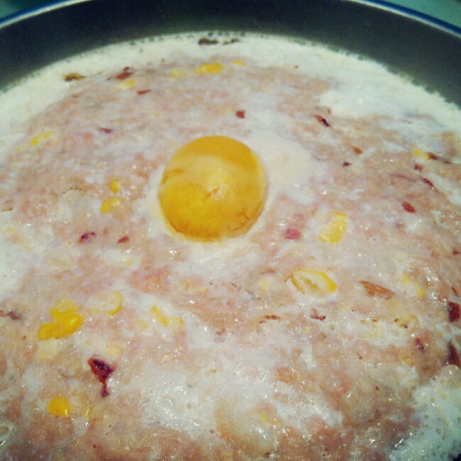 咸蛋蒸肉饼