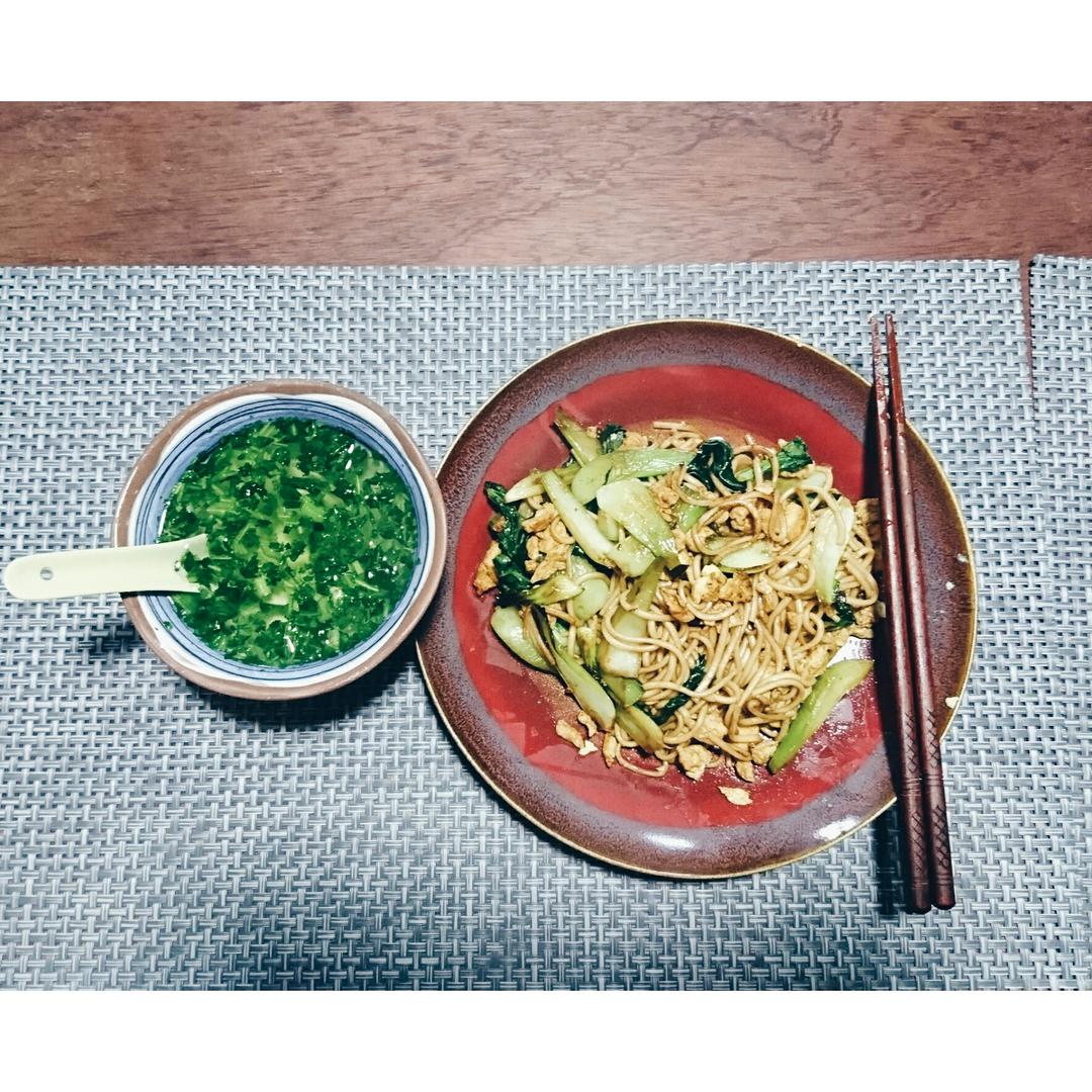 鸡蛋青菜炒面（宝宝面）