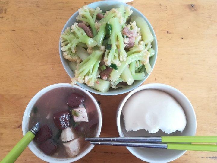 滋补猪血豆腐汤