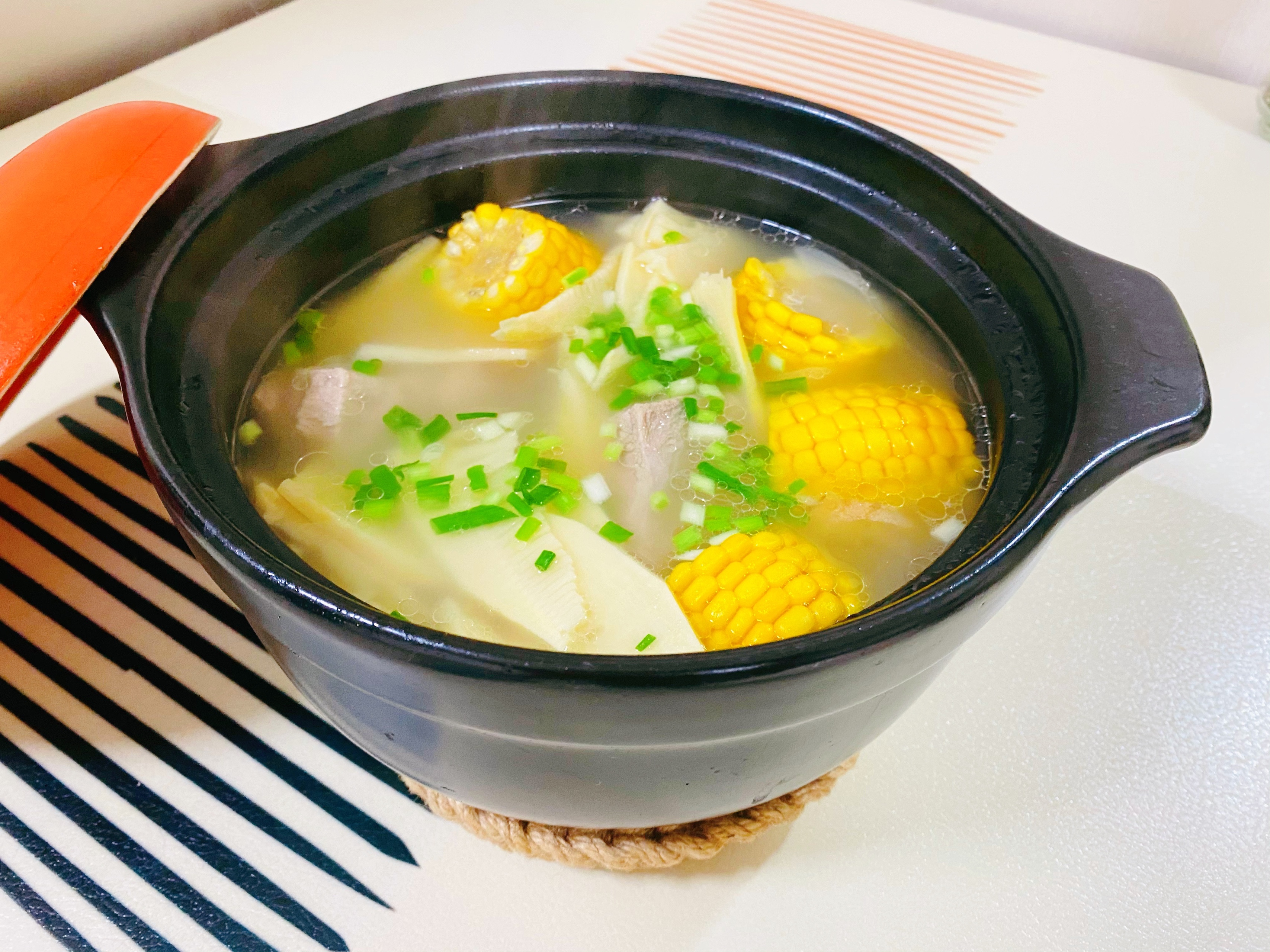 排骨玉米冬笋汤（味道非常鲜美）的做法