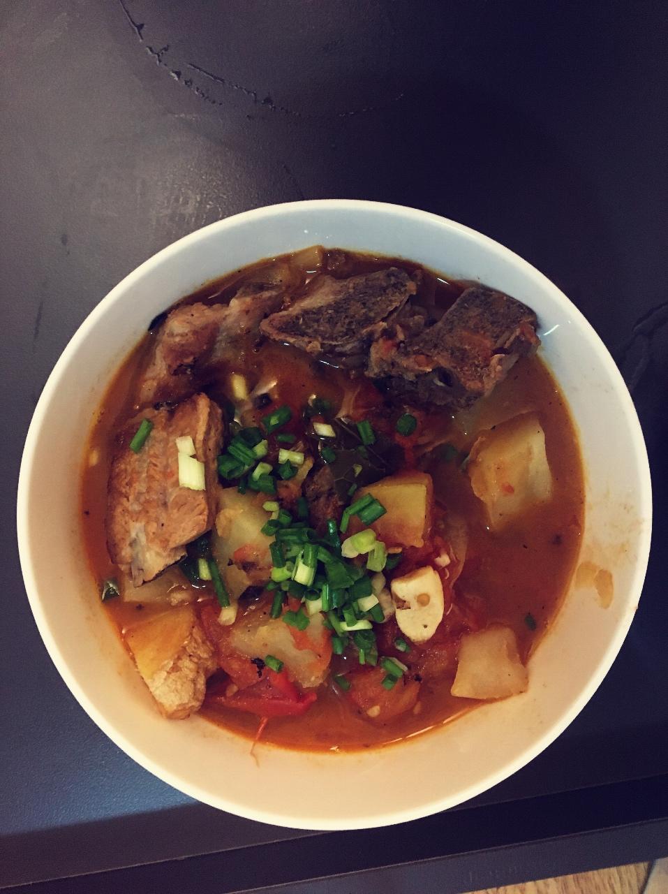 番茄土豆玉米排骨汤