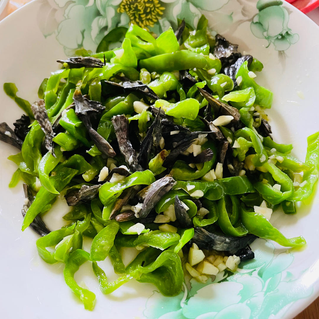 一年四季都能吃到的“青椒炒干巴菌”云南人都爱吃😍