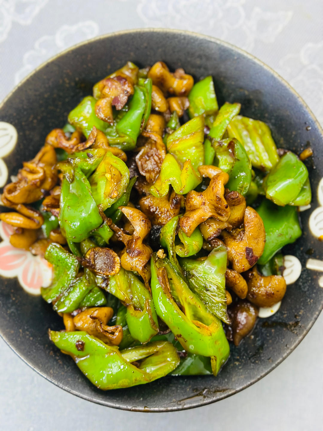 好吃到爆火爆肥肠