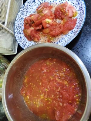 番茄肥牛米线的做法 步骤1