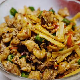 厨师长教你：自贡名菜“鲜锅兔”的家常做法，味道很赞先收藏起来