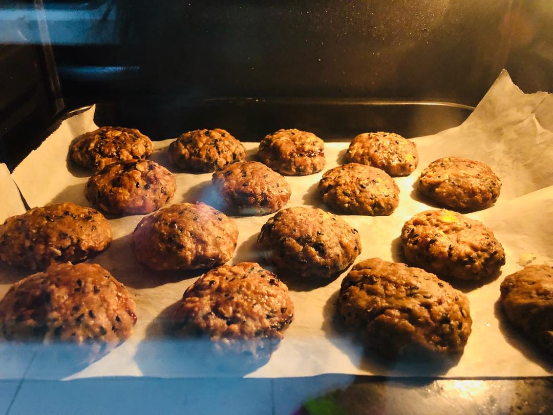 素食:有机燕麦芝麻大饼干