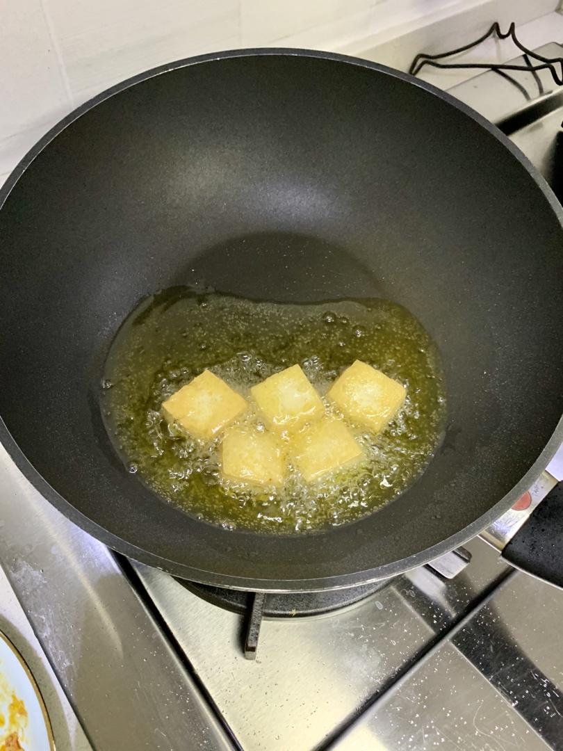 油炸臭豆腐