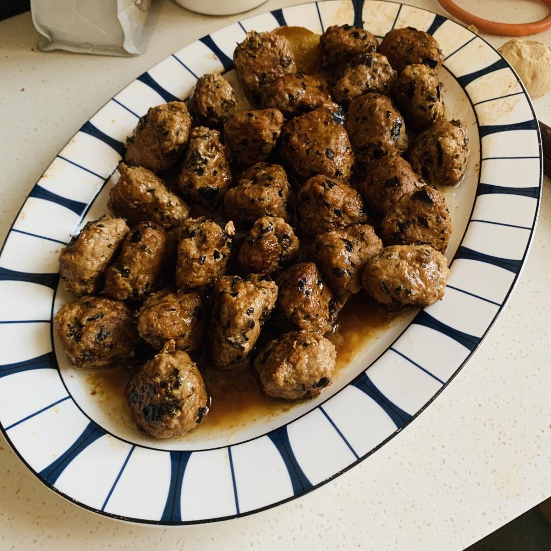少油木耳肉丸子