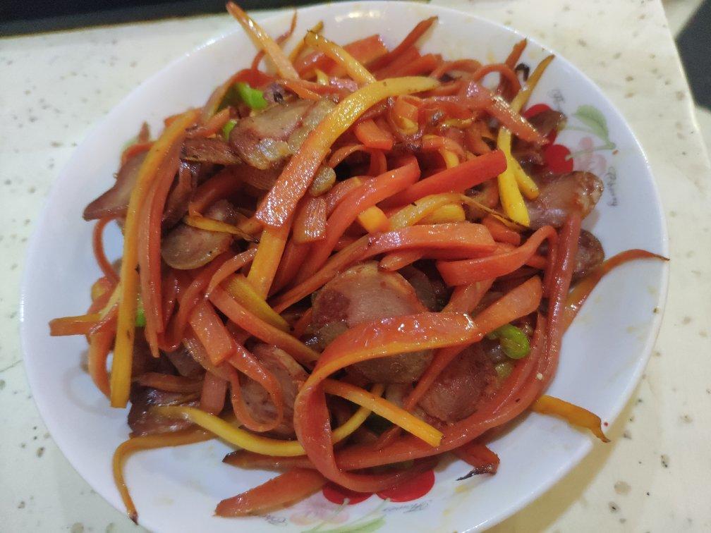 胡萝卜炒腊肠