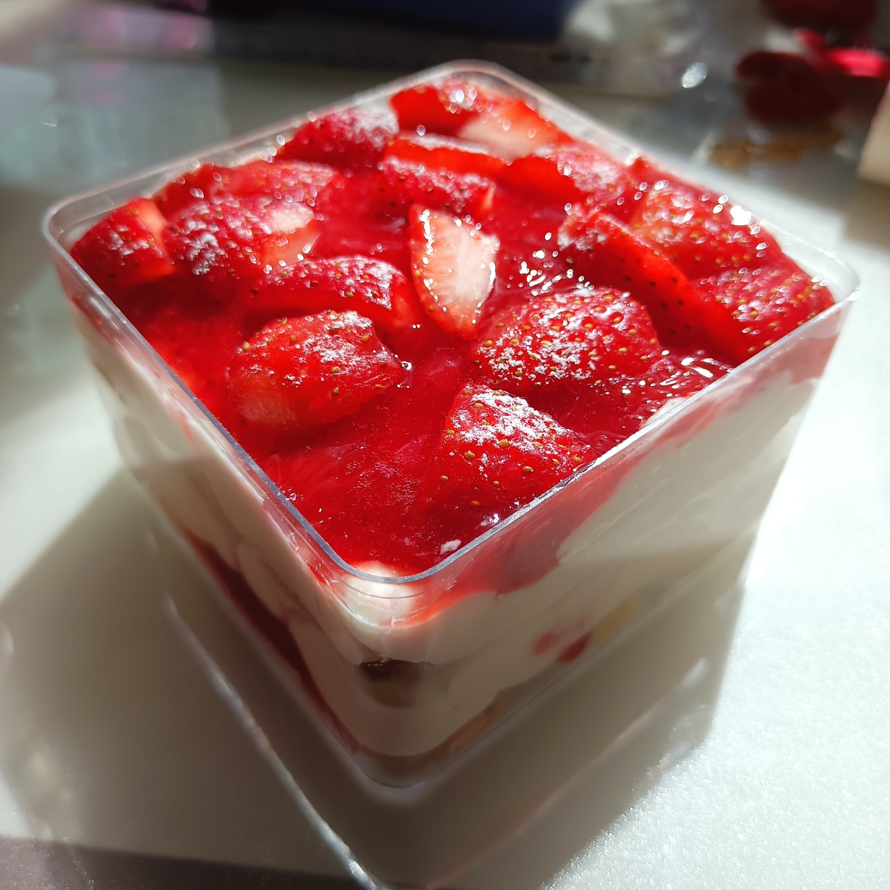 草莓🍓提拉米苏｜盒子蛋糕｜无吉利丁｜无蛋版｜免烤箱0失败