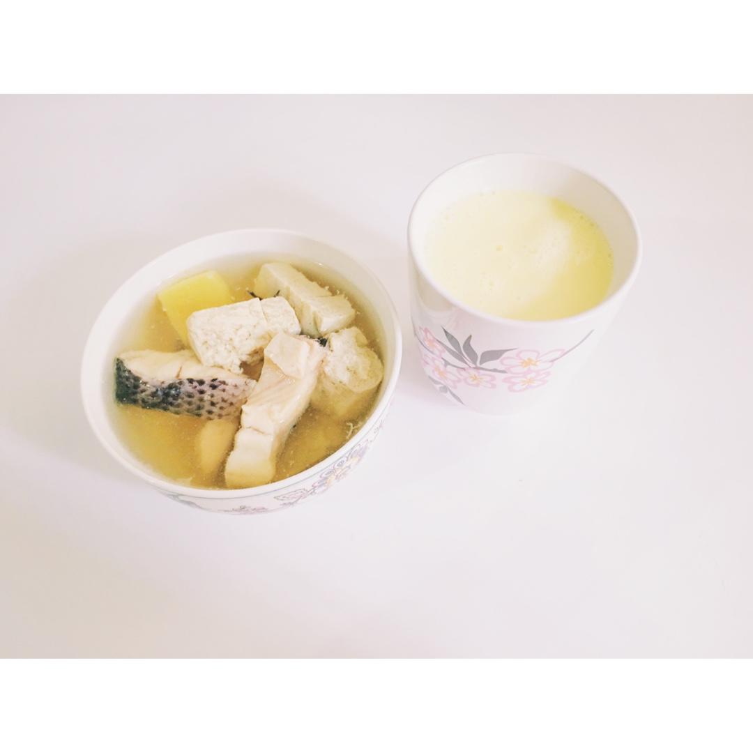 黑鱼豆腐汤