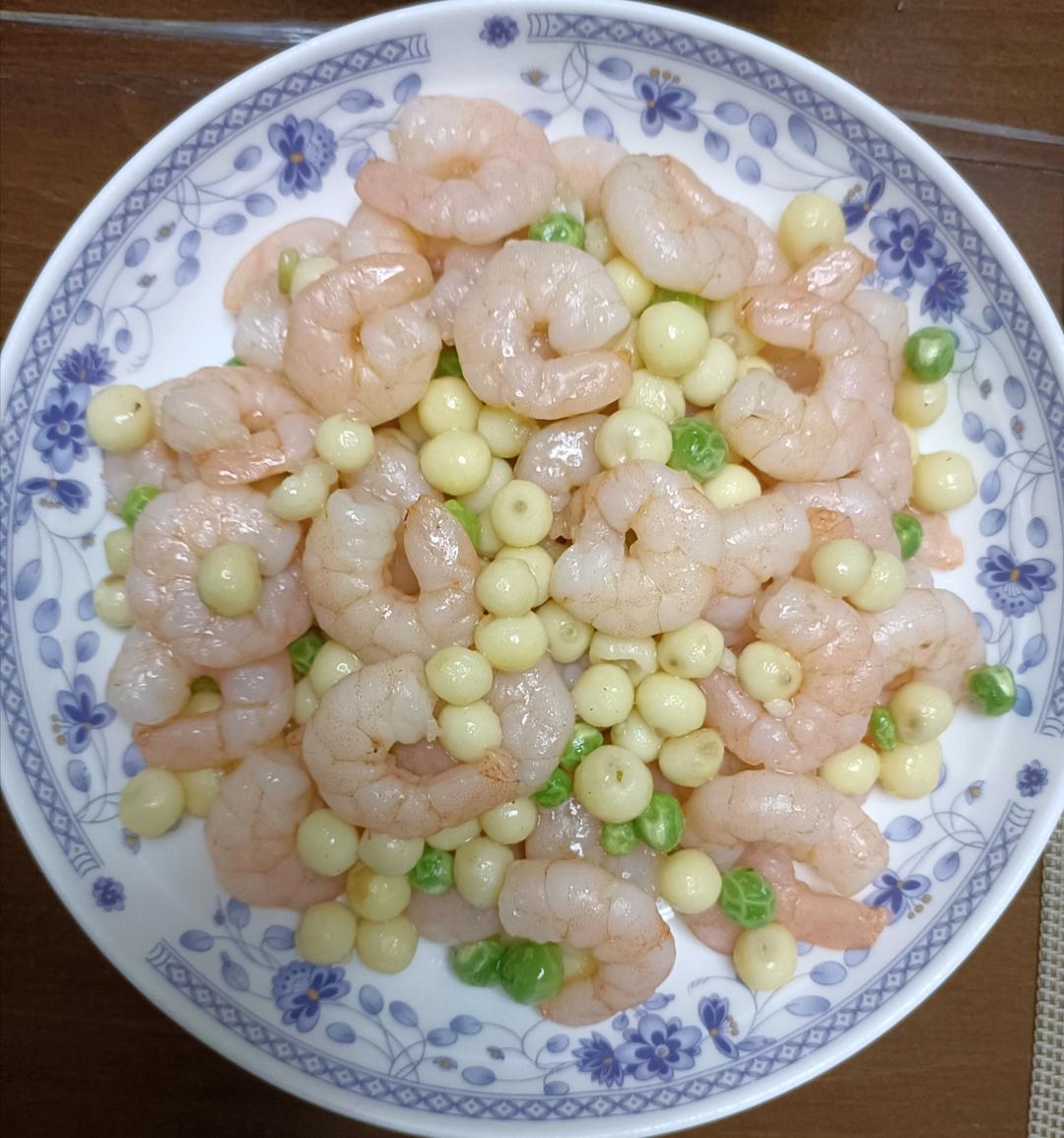 鸡头米甜豆炒虾仁