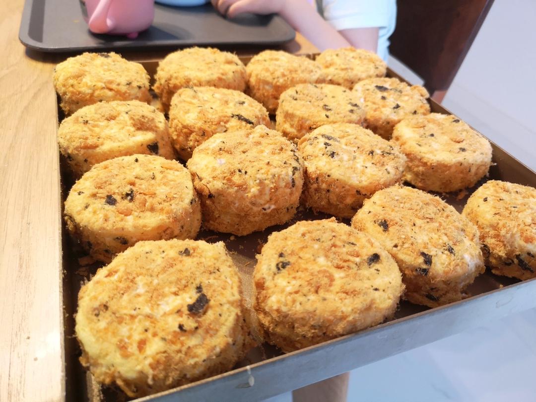 朋友都说比鲍师傅好吃的海苔肉松小贝