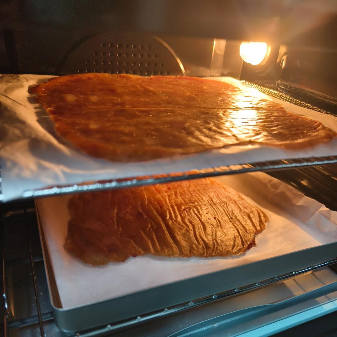 蜜汁肉干💋猪肉铺❤️新年必备的送礼食物之一❤️跟外面卖的差不多一样～