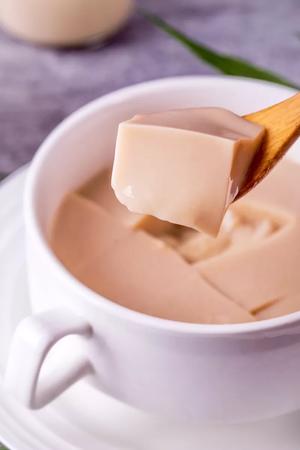 日式杏仁豆腐-咖啡味 | 日清杏仁豆腐粉 快手版的做法 步骤7