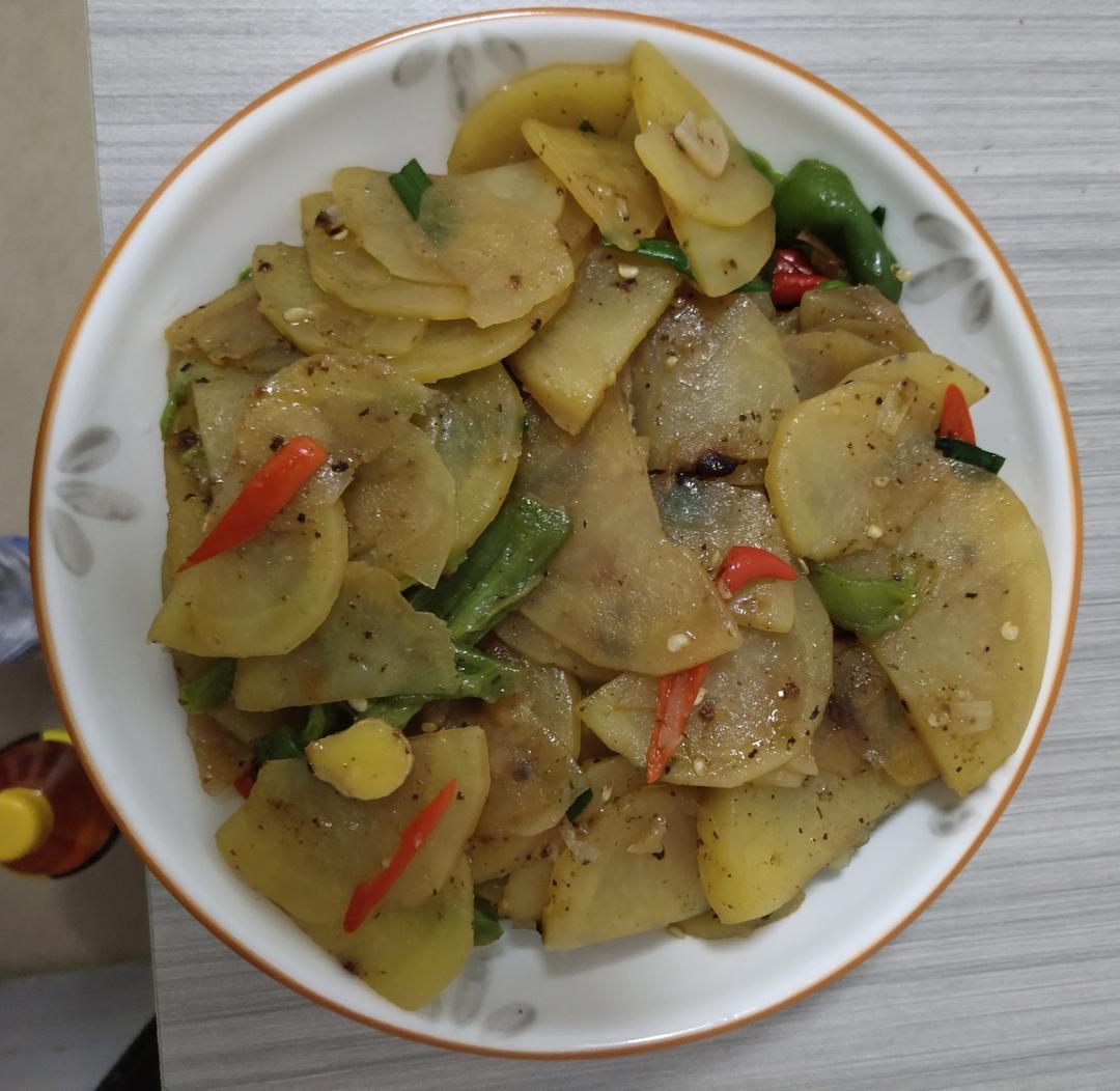比肉都好吃的青椒炒土豆片😋简单又美味❗️