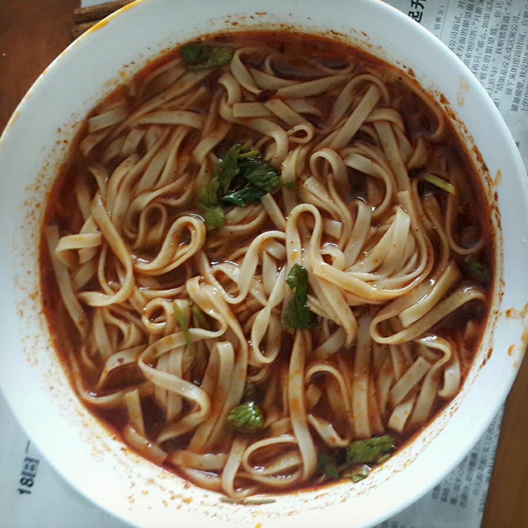 超级无敌美味懒人酸汤麻辣面（十分钟搞定色香味俱全）