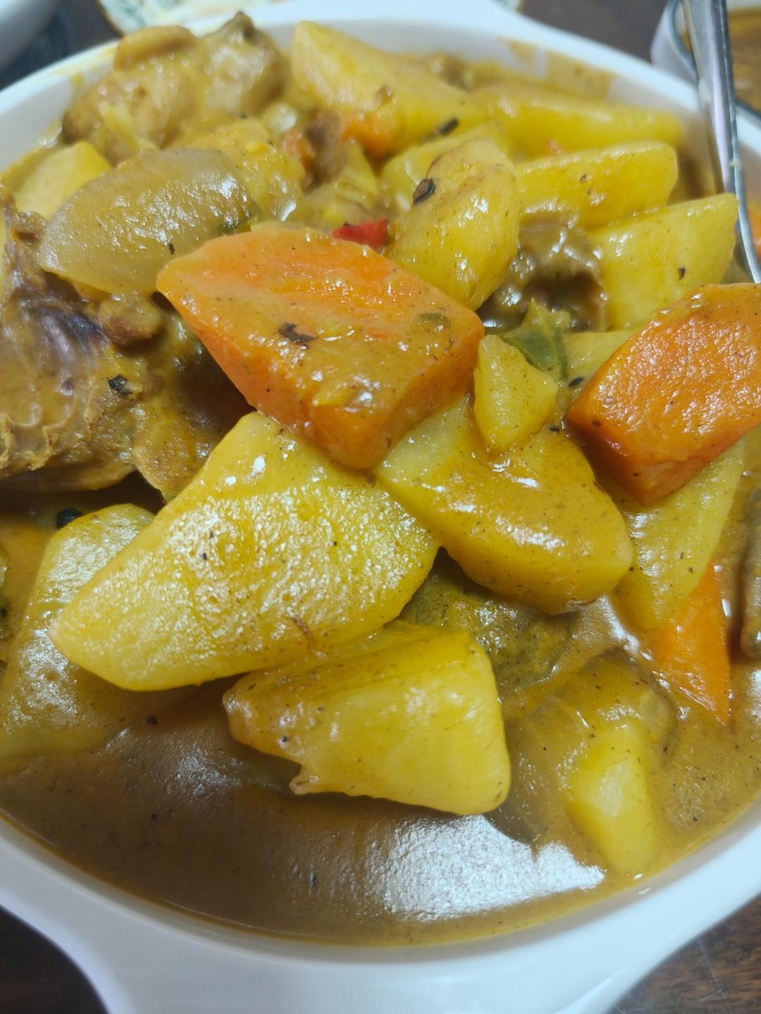 咖喱土豆鸡块