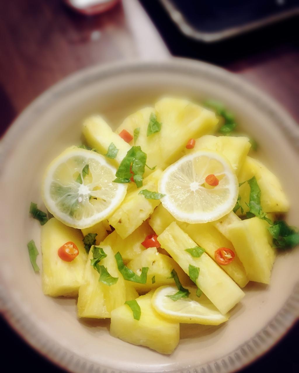 凉拌菠萝