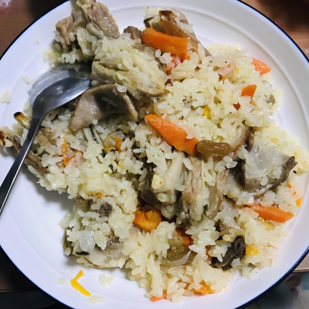 新疆羊排抓饭