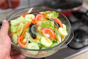皮蛋蔬菜沙拉的做法 步骤6