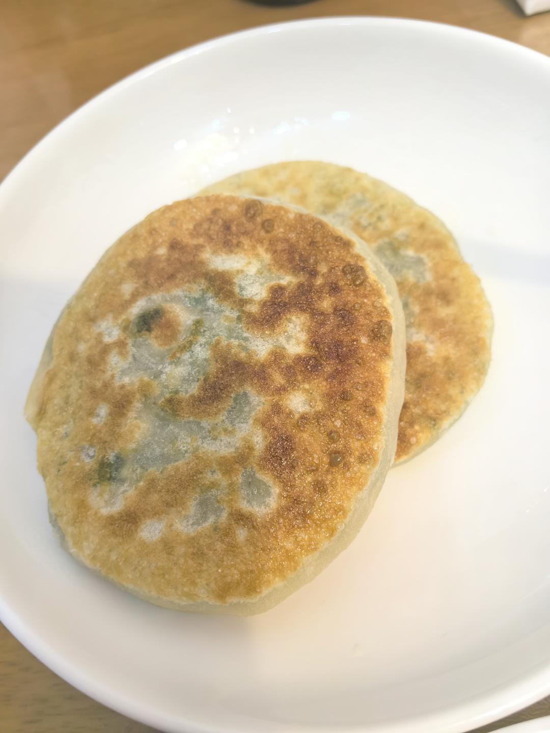 鸡蛋韭菜馅饼

鸡蛋韭菜馅饼