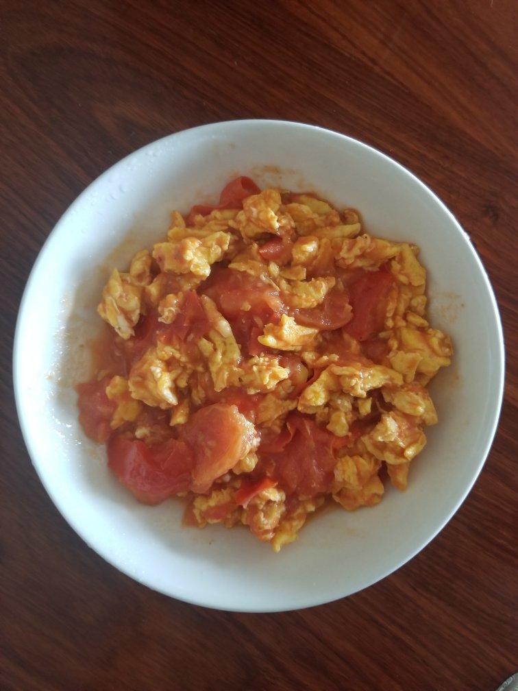 西红柿炒鸡蛋时，多加这一步，鸡蛋香嫩又入味