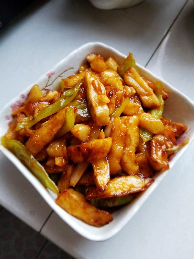 白小天……做的红烧茄子