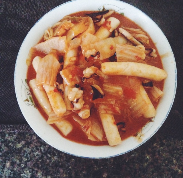 口味超级赞辣白菜炒年糕（五分钟快速无油版）