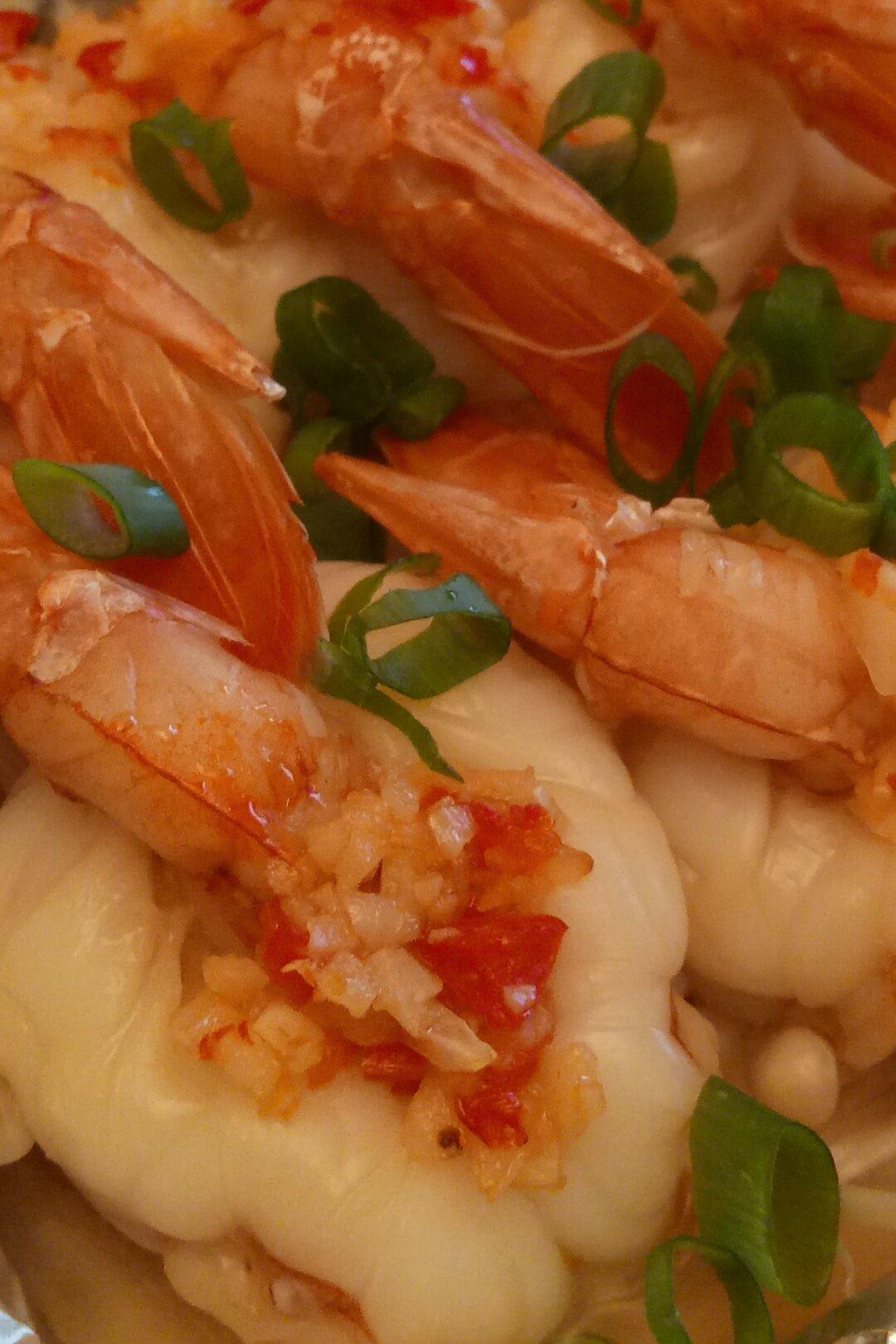 蒜蓉金针菇烤花蛤虾