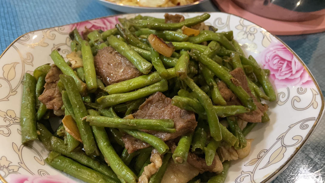干煸豆角炒肉
